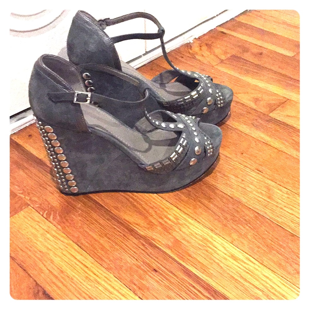 Gently worn Vince Camuto platforms